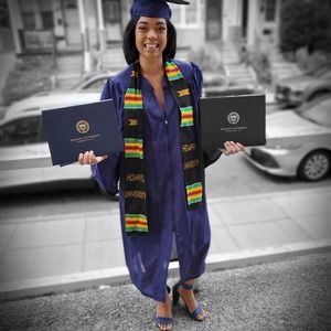 Meet your Posher, Briana